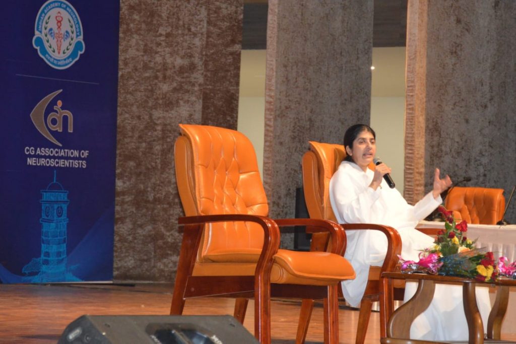 हास्पीटल को क्रोध मुक्त क्षेत्र बनाएं, लोगों की दुआएं अर्जित कर उनका विश्वास जीतें... ब्रह्माकुमारी शिवानी दीदी