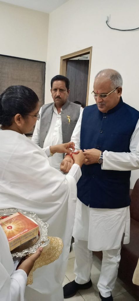Raipur (CG) - Rakhi Tying to Hon. New Governor, Chief Minister, Ministers, MP of Chattishgarh