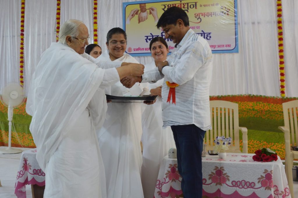 आत्म विश्वास को बढ़ाने के लिए मन में छिपे डर को बाहर निकालना होगा... अरूण देव गौतम