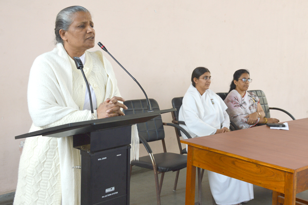 छात्र जीवन में सफल होने के लिए एकाग्रता जरूरी... ब्रह्माकुमारी उर्मिला दीदी, सम्पादक, ज्ञानामृत