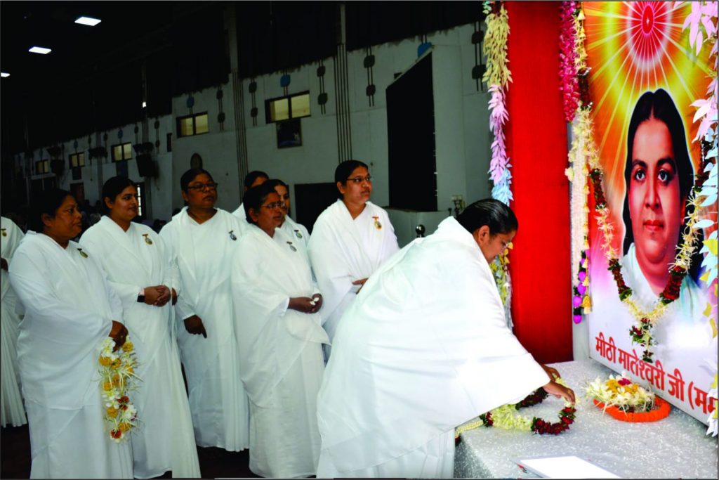 ब्रह्माकुमारी ओम राधे की 59 वीं पुण्य तिथि श्रद्घापूर्वक मनाई गई...  - मातेश्वरी जी का जीवन अत्यन्त आदर्श और प्रेरणादायी था...ब्रह्माकुमारी सविता दीदी