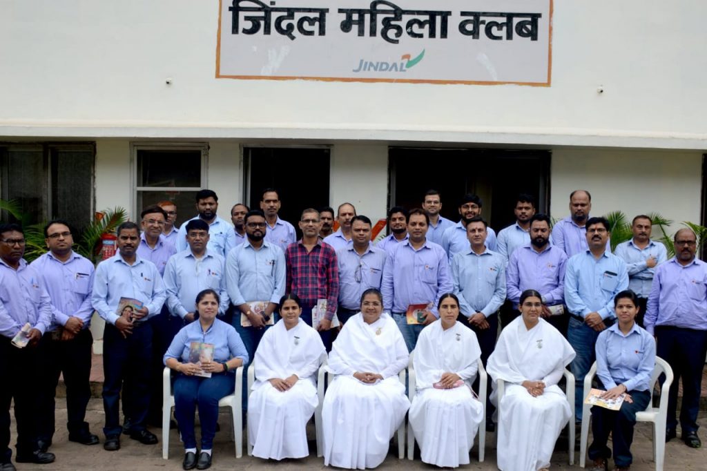 तनावमुक्त जीवन जीने की कला विषय पर व्याख्यान...  - जिन्दल स्टील एण्ड पावर लिमिटेड में एक्जीक्यूटिव्स के लिए हुआ आयोजन...