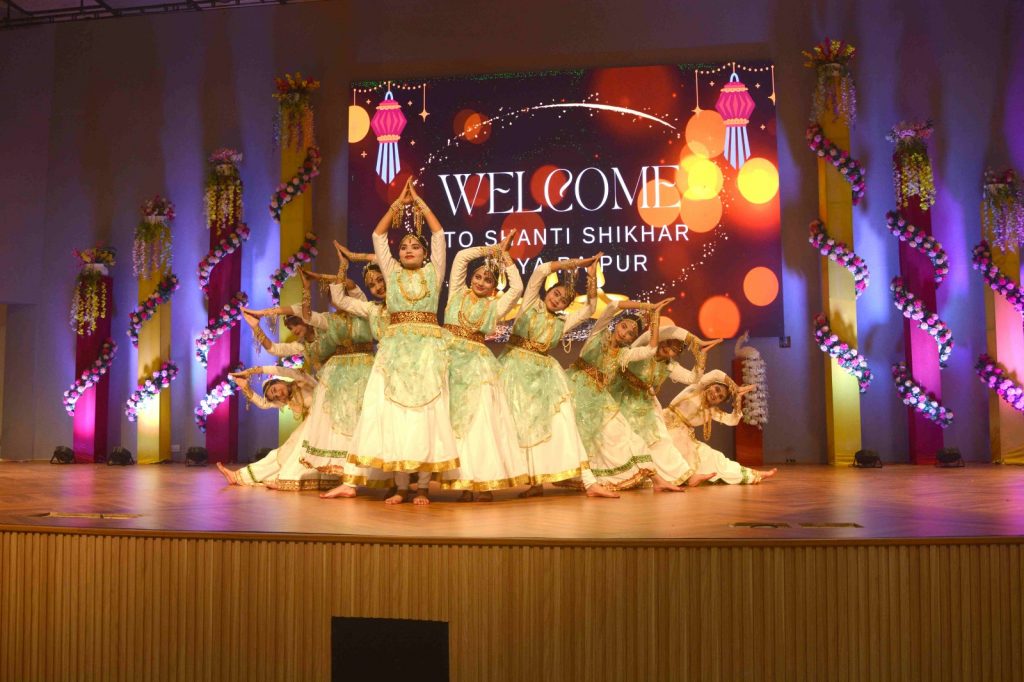 शान्ति शिखर नवा रायपुर में हर्षोल्लास से दीपावली मनाई गई