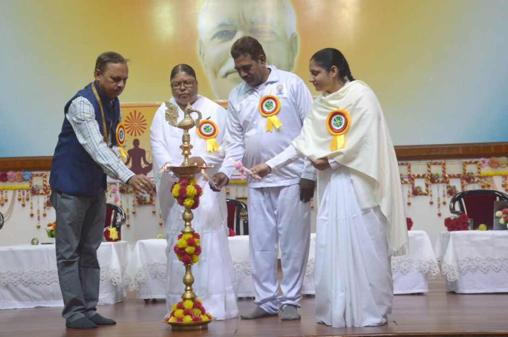 विश्व ध्यान दिवस के उपलक्ष्य में कार्यक्रम