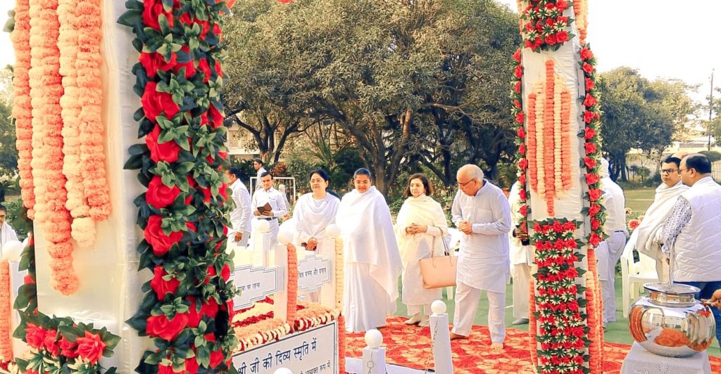 ब्रह्मा बाबा की 56 वीं पुण्य तिथि श्रद्घापूर्वक मनायी गई...