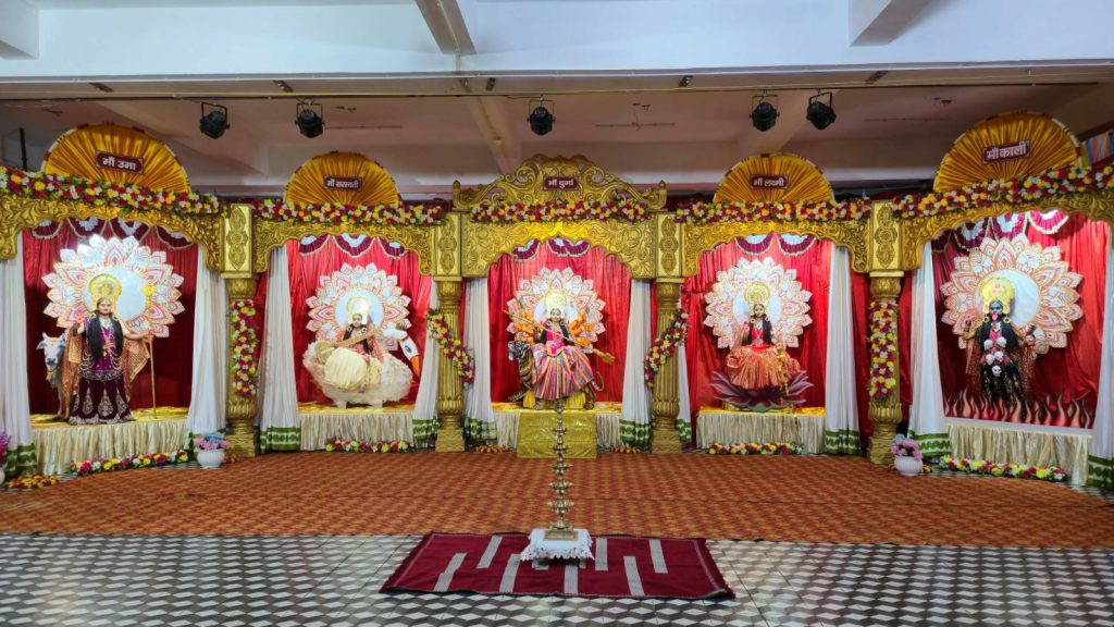 चैतन्य देवियों की झाँकी